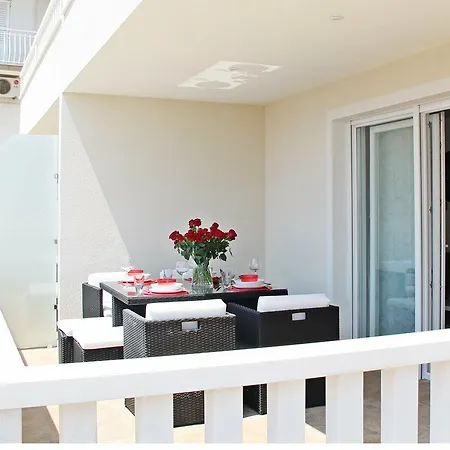 Casa Azuro 1 - 4 Seget Donji